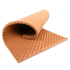 pianka-do-oklejenia-sciany-likwidujaca-echo-poprawia-akustyke-pomieszczenia