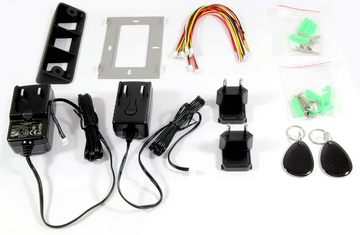 wideodomofon-eura-tech-c51a101-informacje-dodatkowe-czytnik-kart-zblizeniowych