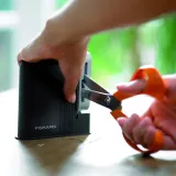 fiskars-functional-form-1000812-ostrzalka-do-nozyczek-clip-sharp-marka-fiskars