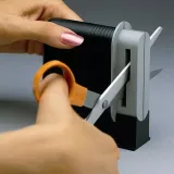 fiskars-functional-form-1000812-ostrzalka-do-nozyczek-clip-sharp-kod-producenta-roll-sharp