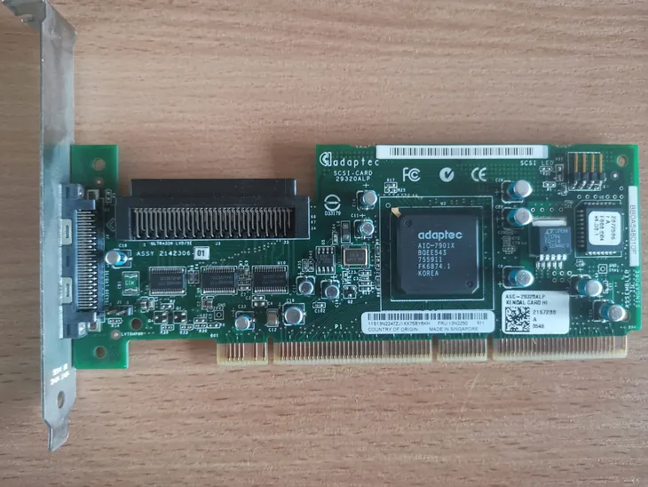quantum-td6100-802-cd72lwh-36-72gb-dat72-scsi-5-25-kod-producenta-cd72lwh