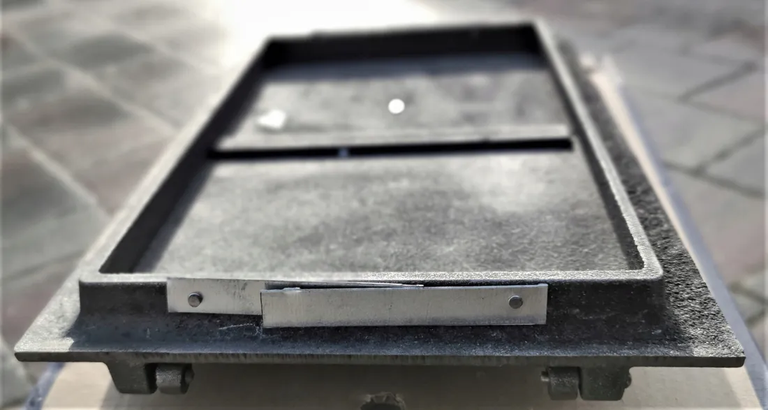 wedzarnia-zeliwo-grzar-waga-z-opakowaniem-7-kg