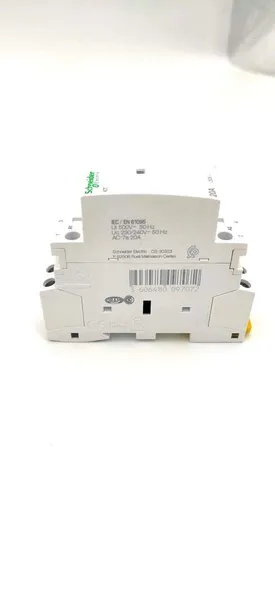 stycznik-modulowy-na-szyne-din-schneider-240-v-20a-a9c22722-schneider-wysokosc-81-mm