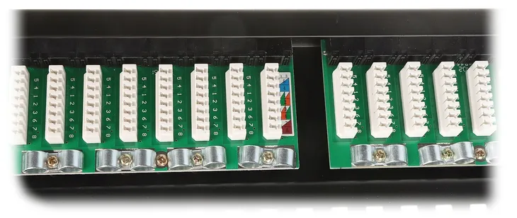 patch-panel-rj-45-rack-24-porty-rj45-utp-kat-6-kod-producenta-patch-panel-rj-45-rack-24-porty-utp-kat-6