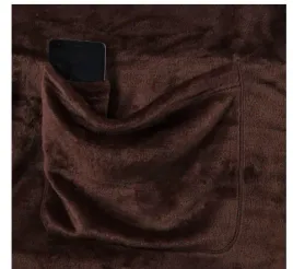 koc-z-rekawami-i-kieszeniami-do-ogladania-tv