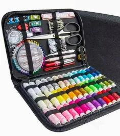 igly-podrozny-zestaw-do-szycia-w-czarnym-etui-42-nici-akcesoria-do-napraw