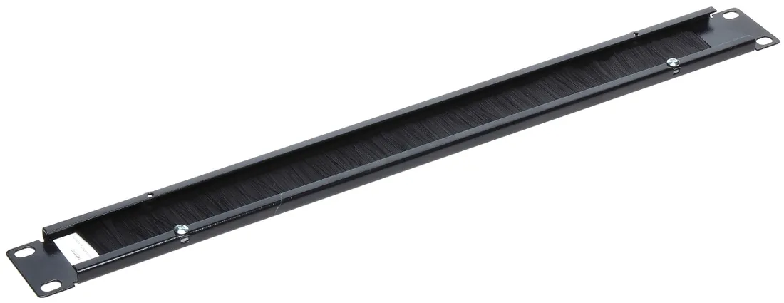 panel-z-przepustem-kablowym-do-szafy-rack