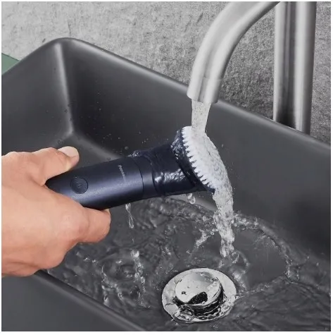 trymer-panasonic-er-cfb1-a503-cechy-dodatkowe-latwy-do-czyszczenia