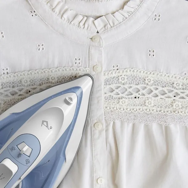 zelazko-parowe-tefal-fv2c41e0-virtuo30-2000-w-rodzaj-stopy-ceramiczna