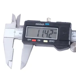 suwmiarka-elektroniczna-bauster-150-mm