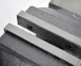 imadlo-slusarskie-obrotowe-z-kowadlem-150mm-bt-2403-seria-leo-tools