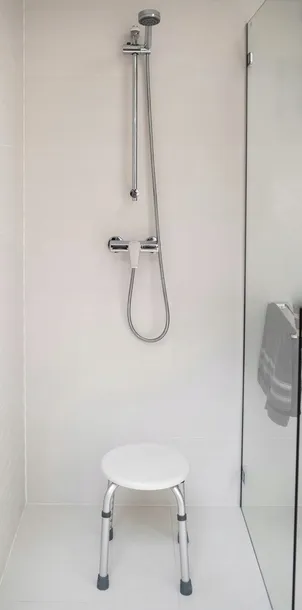 taboret-awd-interior-awd02331408-cechy-dodatkowe-regulacja-wysokosci