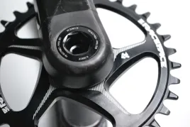 raceface-aeffect-mtb-downhill-rower-trzpien