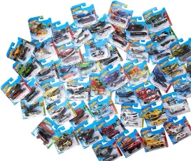 zestaw-kolekcjonerski-50-samochodow-i-ciezarowek-metalowych