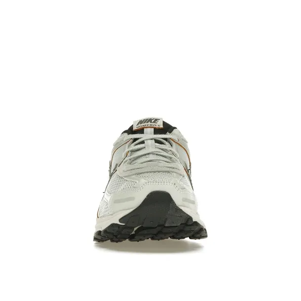 zoomvomero5fn6742001-marka-nike-rozmiar-39