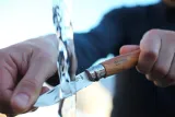 noz-opinel-colorama-08-inox-grab-czerwony-rzemien-kod-producenta-001705