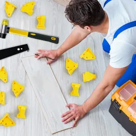 mlotek-podlogowy-2w1-kliny-dystansowe-20szt-zestaw-do-paneli