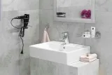 wieszaki-na-przyssawki-tworzywo-sztuczne-2-sztuki-5x6-7x6-cm-srebrny-wykonczenie-polysk