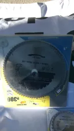 pila-tarczowa-do-drewna-condor-300x30x80