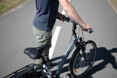 siodlo-rowerowe-miejskie-btwin-90-zelowe-model-8339019