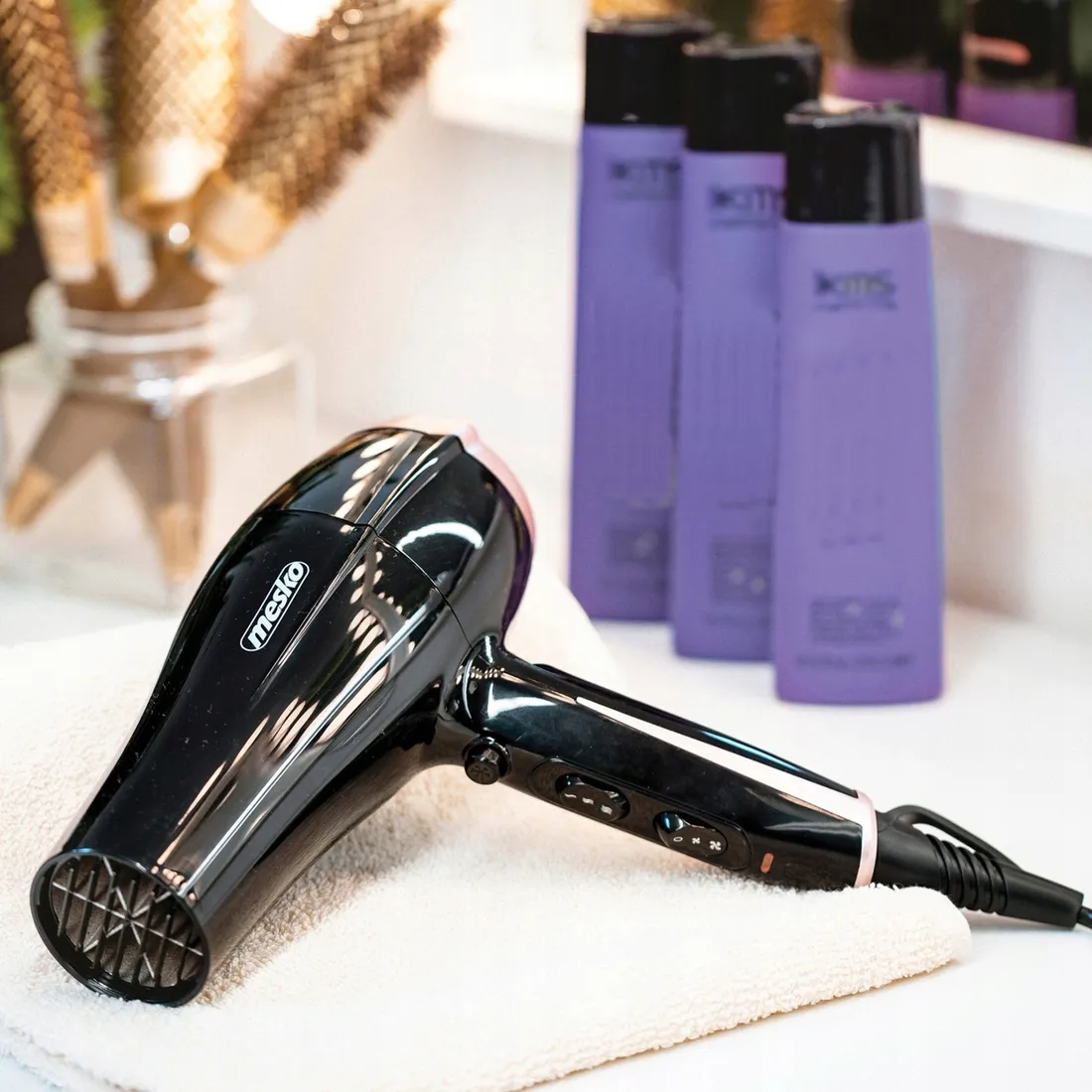 suszarka-do-wlosow-regulacja-2000w-koncentrator-marka-mesko