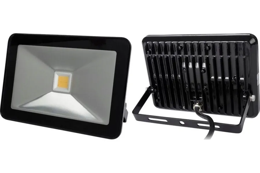 lekki-reflektor-panel-led-neutralna-biel-30w-moc-znamionowa-30-w
