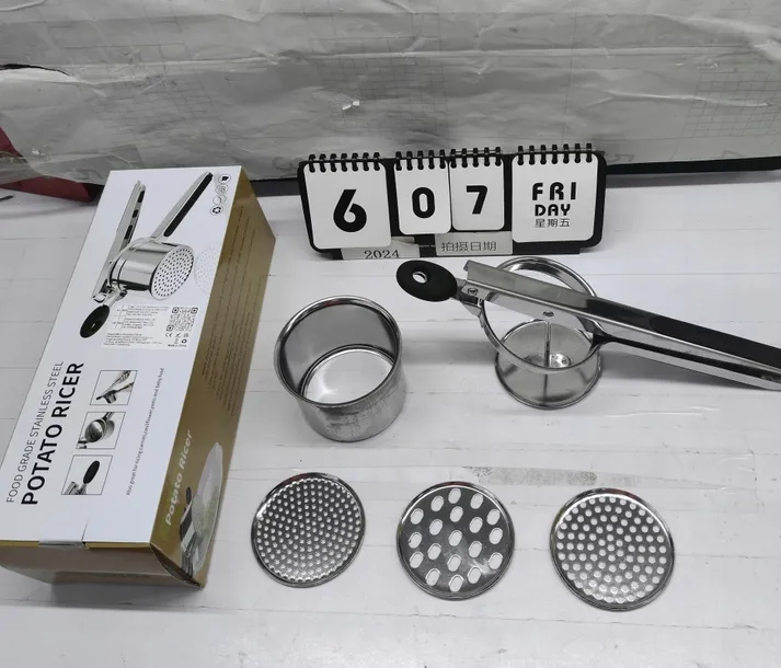 wyciskarka-do-ziemniakow-bedee-marka-bedee-kolor-srebrny