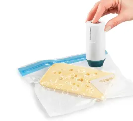 tescoma-akumulatorowa-pompka-prozniowa-4food