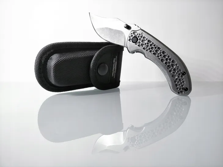 noz-turystyczny-herbertz-material-rekojesci-stal