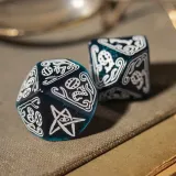 zestaw-kosci-zew-cthulhu-glebinowo-biale-nazwa-komplet-kosci-zew-cthulhu-glebinowo-biale