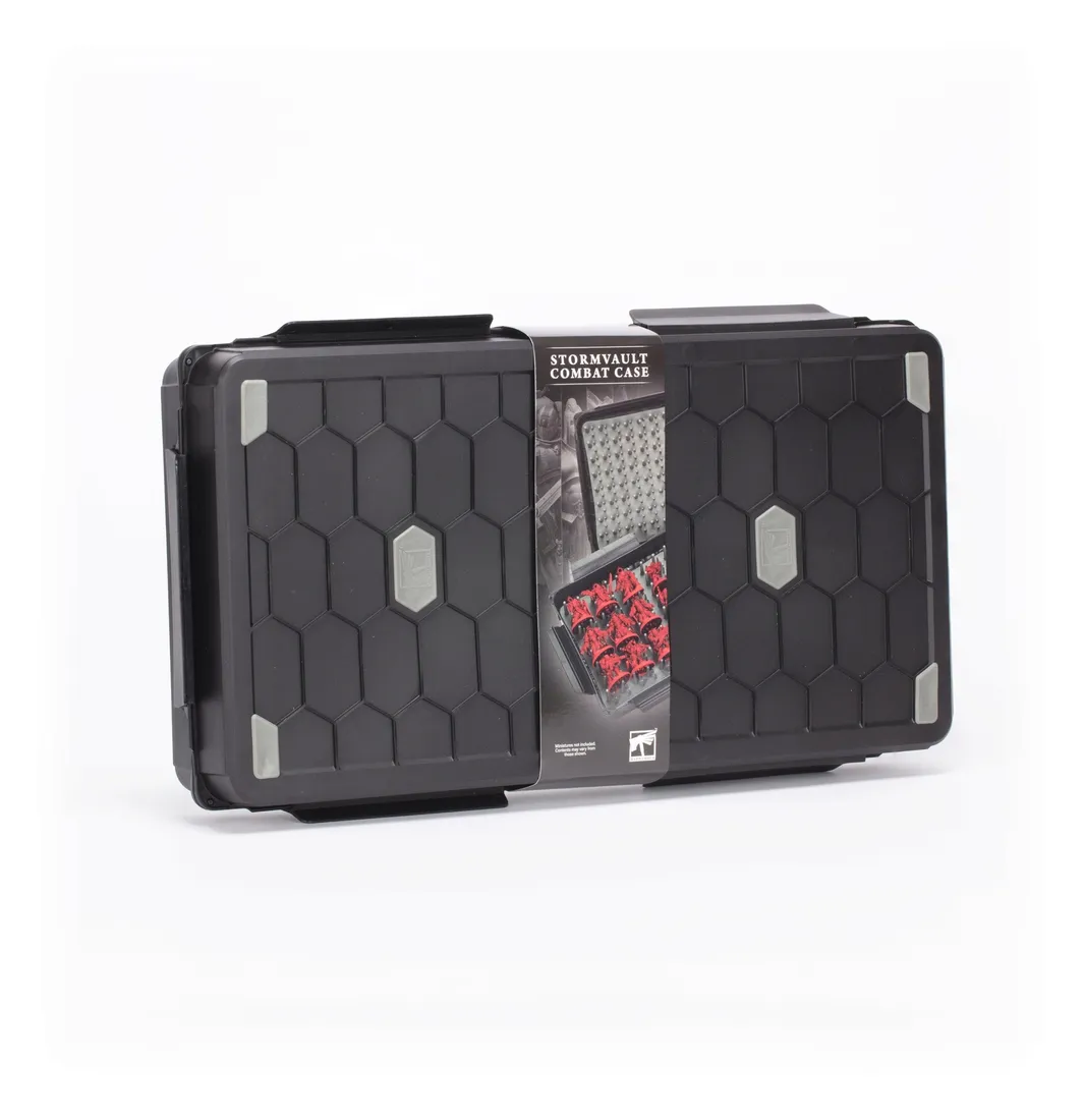 stormvault-combat-case-or-pudelko-na-figurki