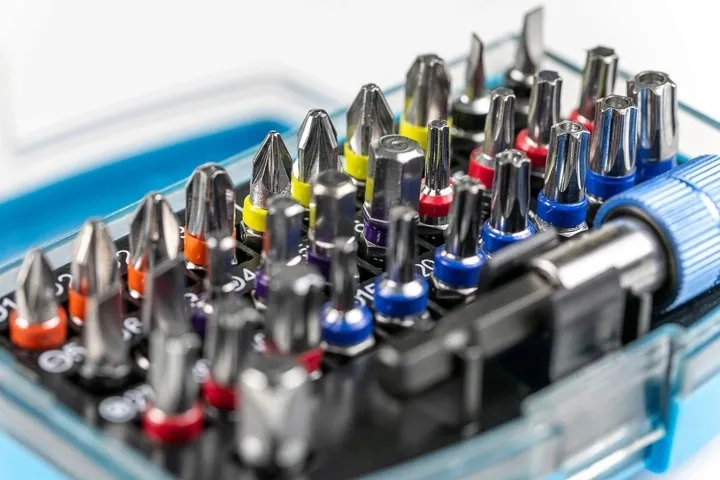 zestaw-bitow-hoegert-technik-ht1s400-1-4-32-elementy-marka-hoegert-technik-typ-grotu-hex