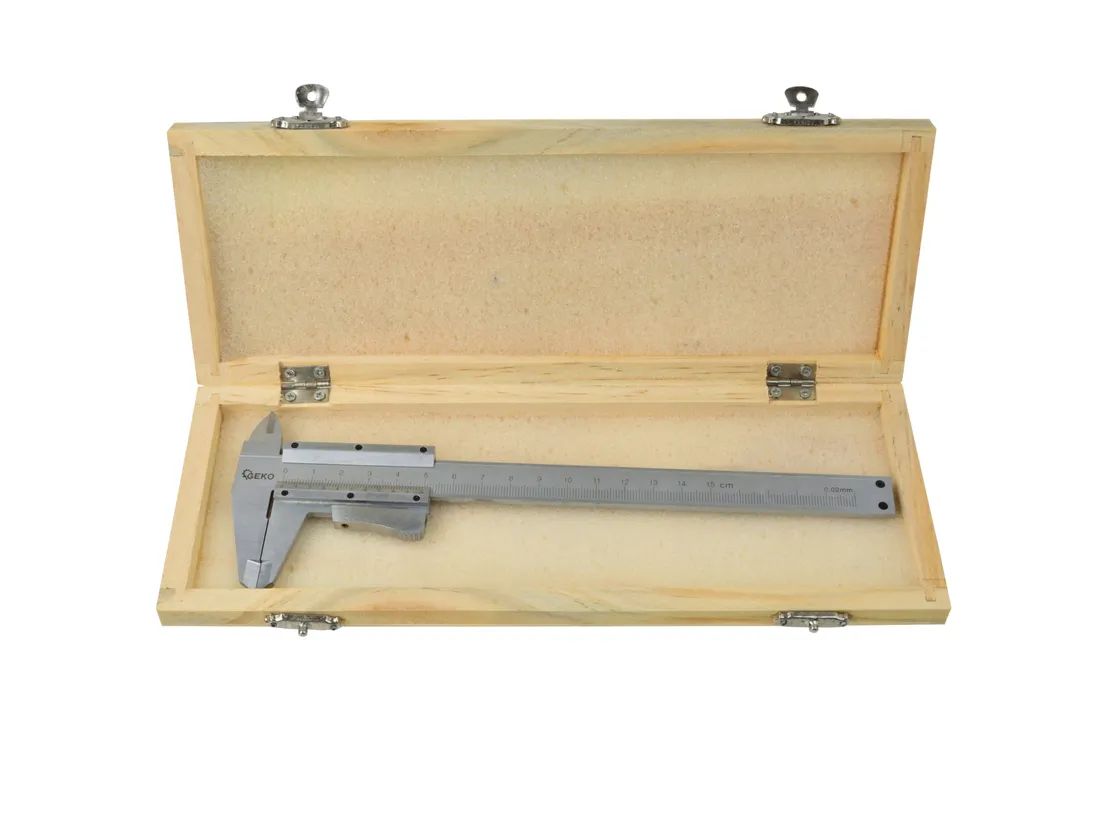 suwmiarka-analogowa-geko-150-mm