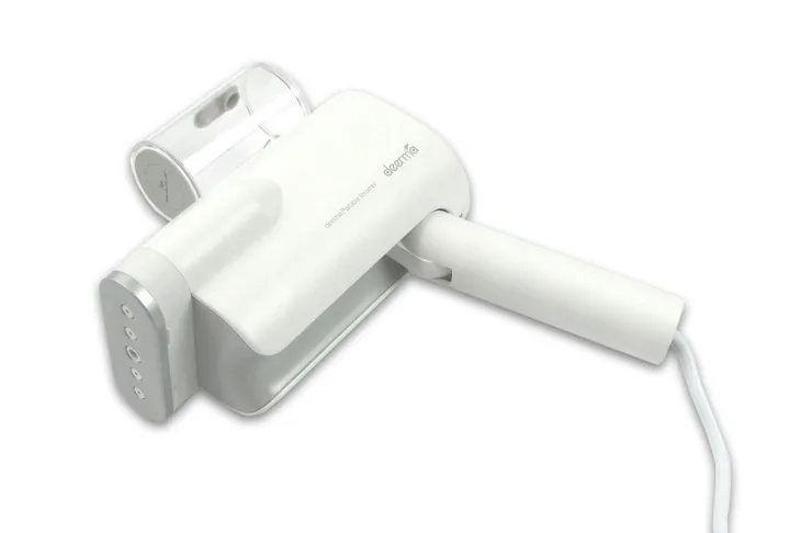 steamer-do-ubran-deerma-hs007-800-w-kolor-dominujacy-bialy