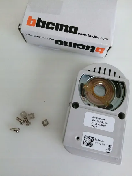 legrand-2659n-glosnik-do-domofonu-drzwi-bticino-kompaktowy-rodzaj-domofonu-jednorodzinny