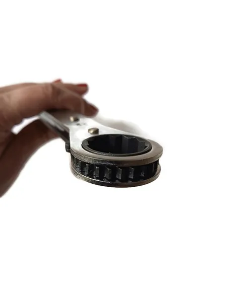 klucze-oczkowe-silvertools-5907589365221-waga-z-opakowaniem-1-5-kg-kod-producenta-5907589365221