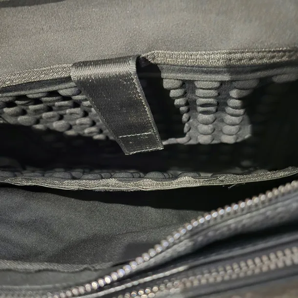 torba-na-laptopa-156-dmr-waga-z-opakowaniem-0-6-kg-wielkosc-matrycy-15-6