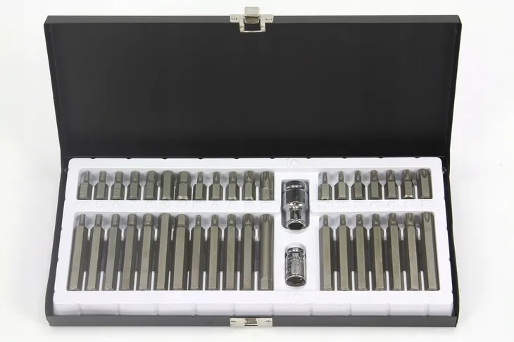 zestaw-narzedzi-mar-pol-40-el-kod-producenta-m66410-liczba-elementow-w-zestawie-40