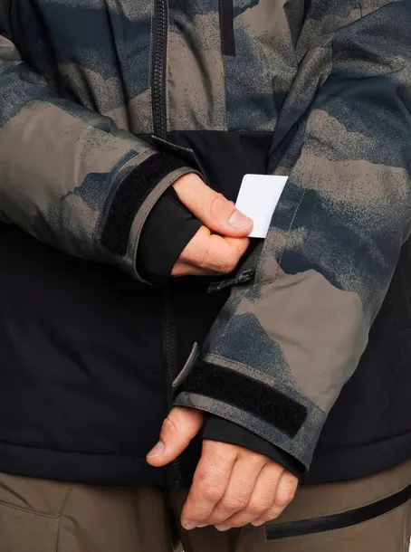 kurtka-quiksilver-s-material-dominujacy-poliester