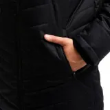 dluga-parka-do-pilki-noznej-plec-mezczyzna