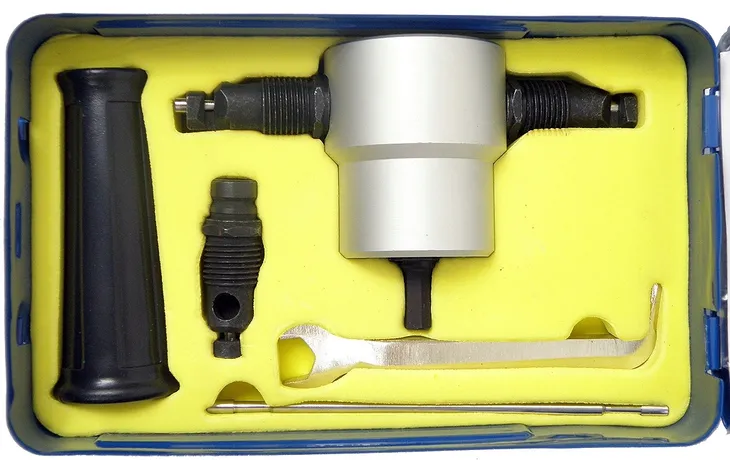 nozyce-do-blachy-reczne-silvertools-ot143-18-mm-zasilanie-reczne