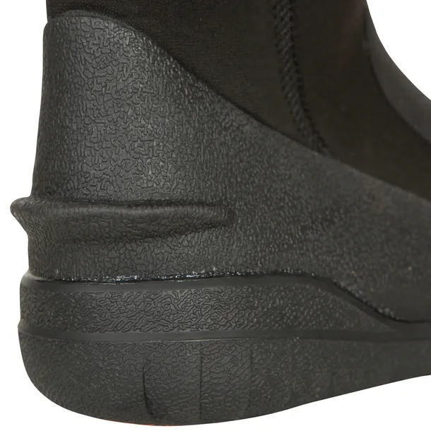 buty-do-nurkowania-subea-scd-500-z-neoprenu-65-mm-model-scd-500