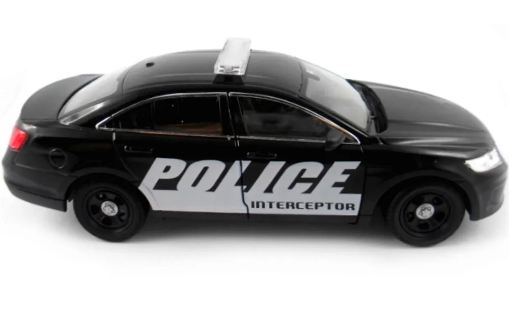 ford-police-interceptor-1-24-welly
