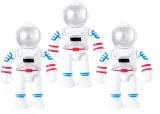 stacja-kosmiczna-rakieta-prom-kosmiczny-kosmos-3x-kosmonauta-zestaw-space-material-karton