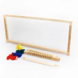 duze-drewniane-krosno-tkackie-dla-dzieci-motki