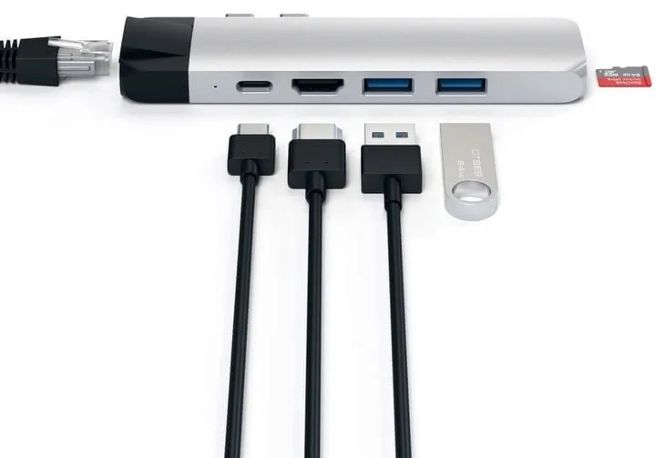 satechi-usb-c-pro-hub-adapter-do-macbooka-air-pro-m5-m4-waga-z-opakowaniem-1-kg