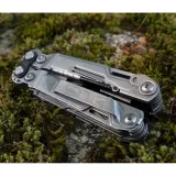 multitool-sog-18-w-1-cechy-dodatkowe-mozliwosc-otwierania-jedna-reka-narzedzia-kombinerki