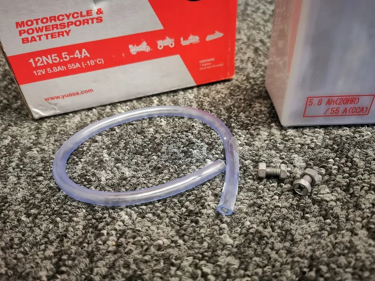 akumulator-yuasa-12n5-5-4a-numer-katalogowy-czesci-12n5-5-4a