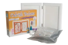 odcisk-bobasa-ramka-z-glinka-biala-stopki-raczki