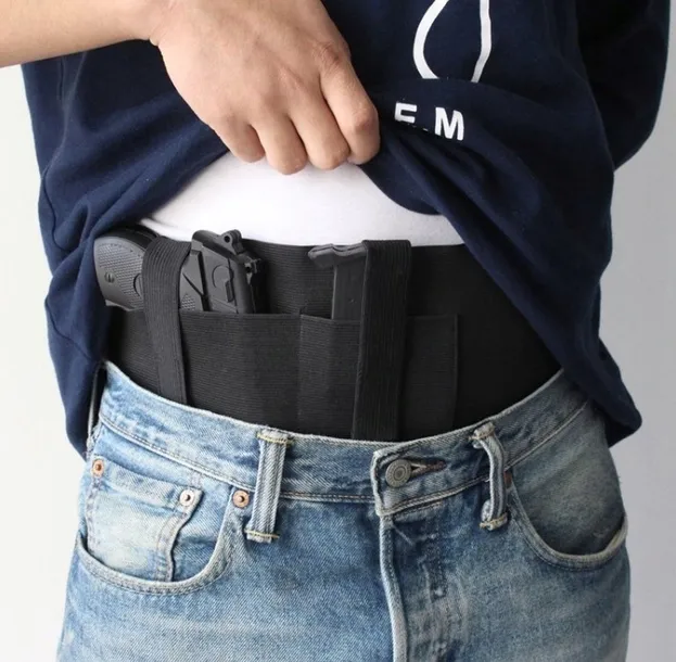 taktyczna-wojskowa-kabura-na-rzepa-czarna-na-pas-pistolet-bron-et21-marka-edibazzar-material-dominujacy-syntetyk